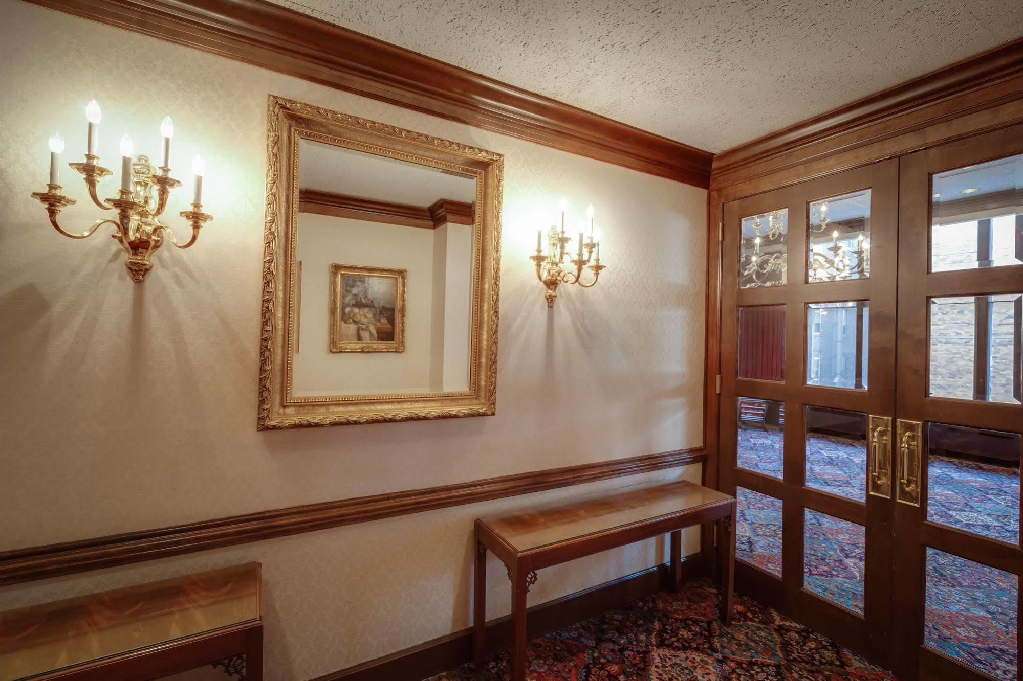 Готель Milwaukee Athletic Club Екстер'єр фото